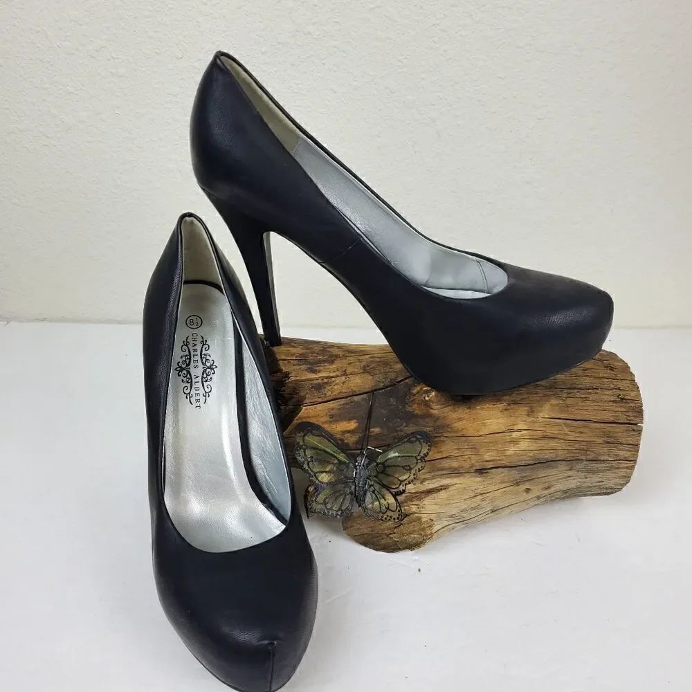 Charles Albert matte faux leather platform heel